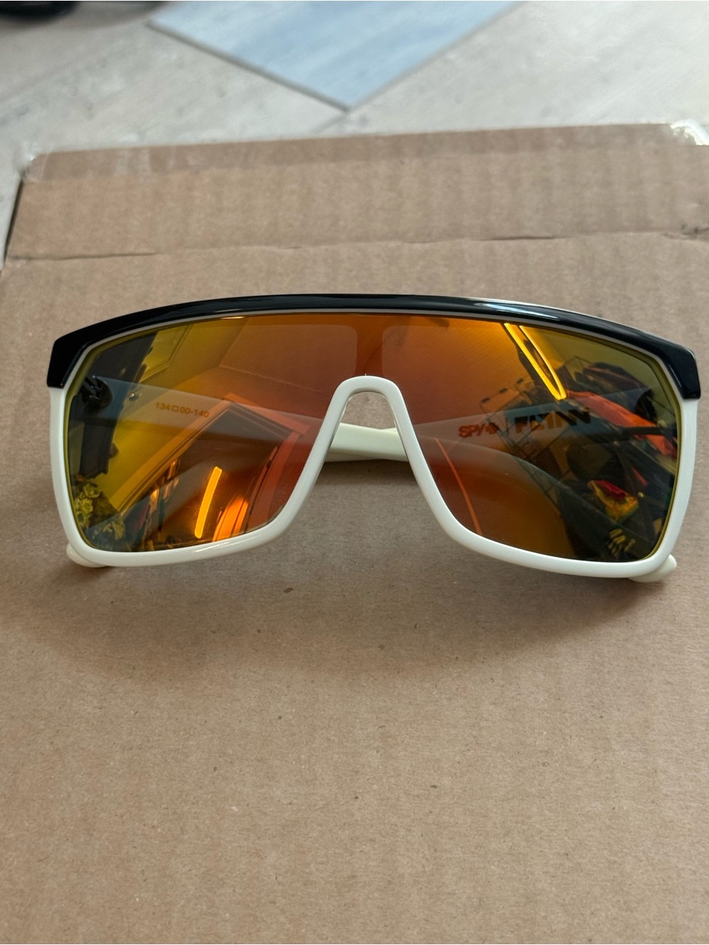Spy Optics Flynn White w/Gold Mirrored Lens